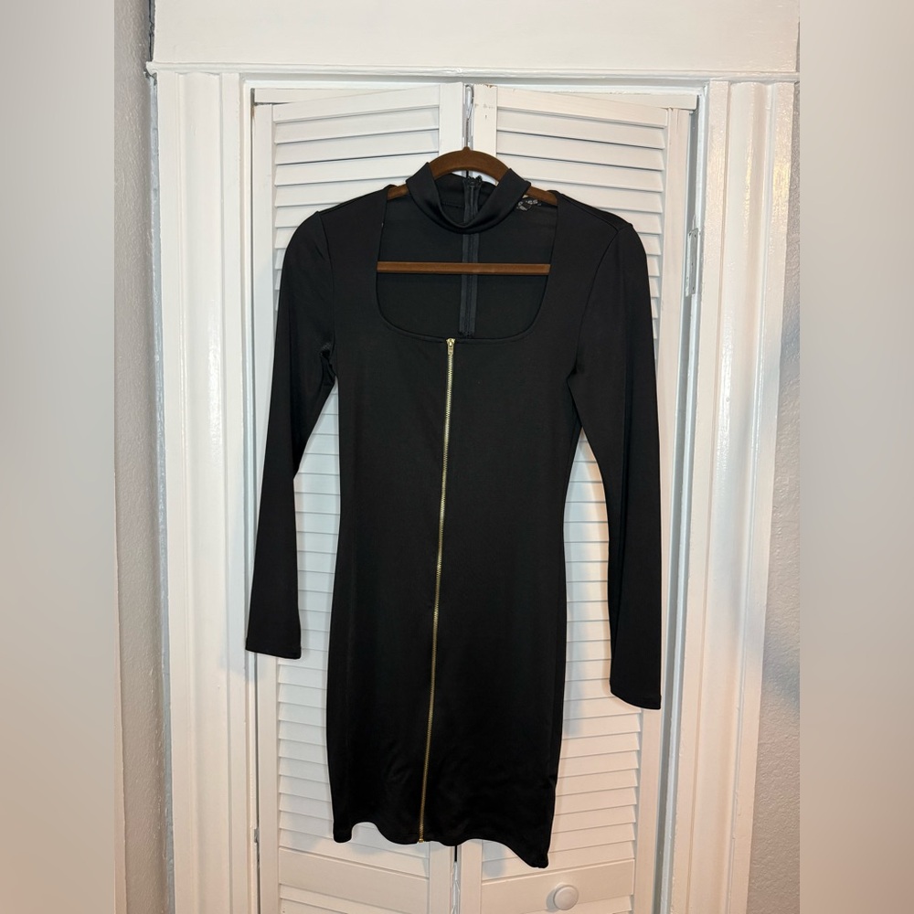 Fitted Black Zipper Dress